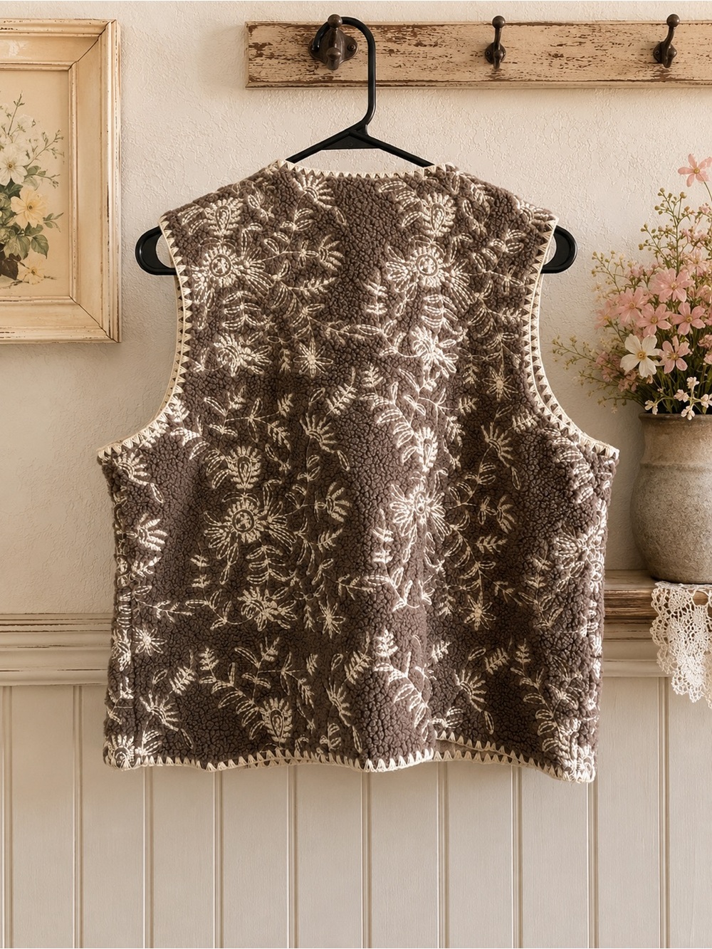 Cider Embroidered Sherpa Fleece Vest Size Medium Cottagecore Grandmacore fall - Picture 2 of 6